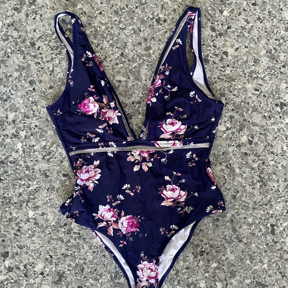 Cupshe Bathing Suit Size L